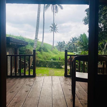 Uma d'Nyuh Homestay Singaraja  Bagian luar foto